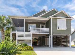 117 NE 4th St, Oak Island, NC 28465