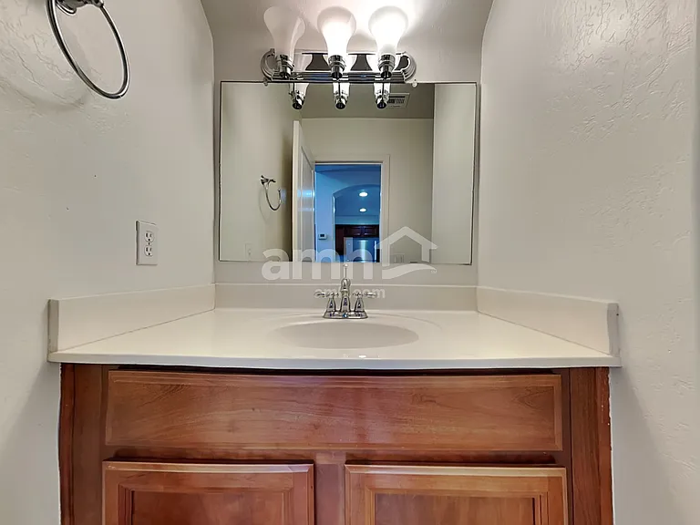 1497 E Magnum Rd — Photo 11