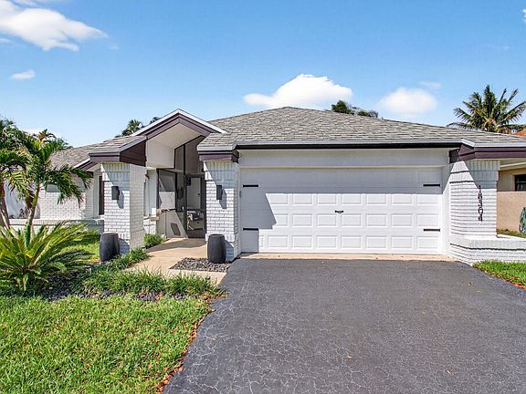 4th image of 18304 181st Circle S