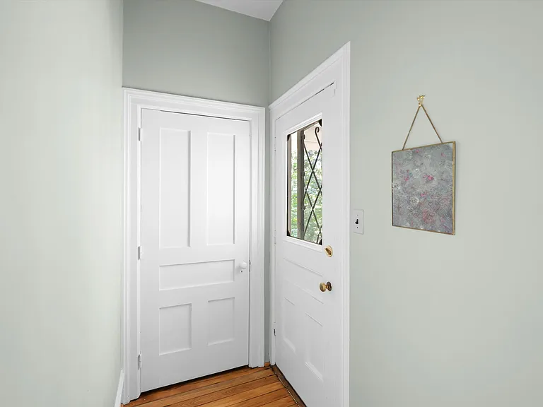 941 Newport Rd — Photo 5