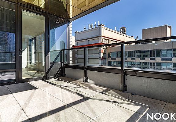5th image of 250 Gold St #1105