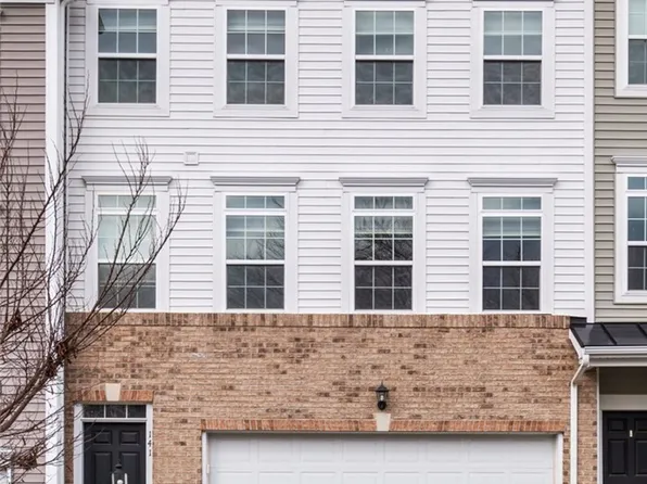 141 Robert St, Imperial, PA 15126
