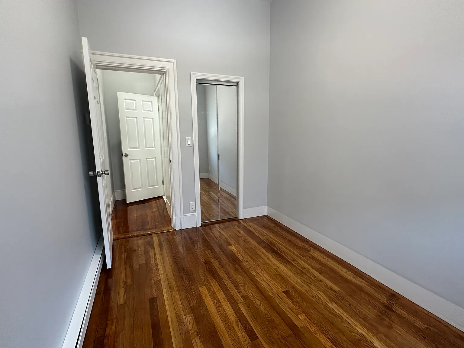 2 bed, 648 sqft, $3,900 — Photo 3