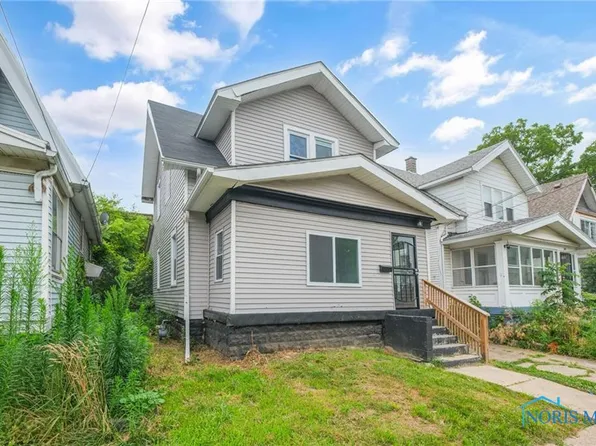 2221 Academy Ave, Toledo, OH 43606