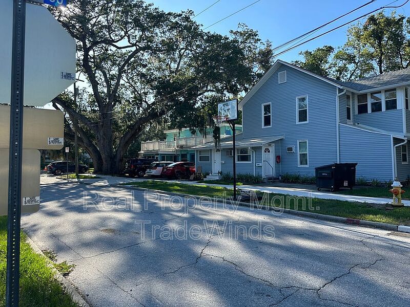 1st image of 614 Oak Ave #208B