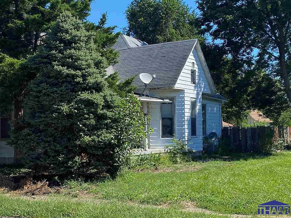 1st image of 319 N 17th St
