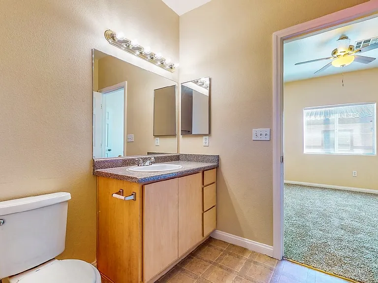 4915 E Russell Rd #145-7 — Photo 23