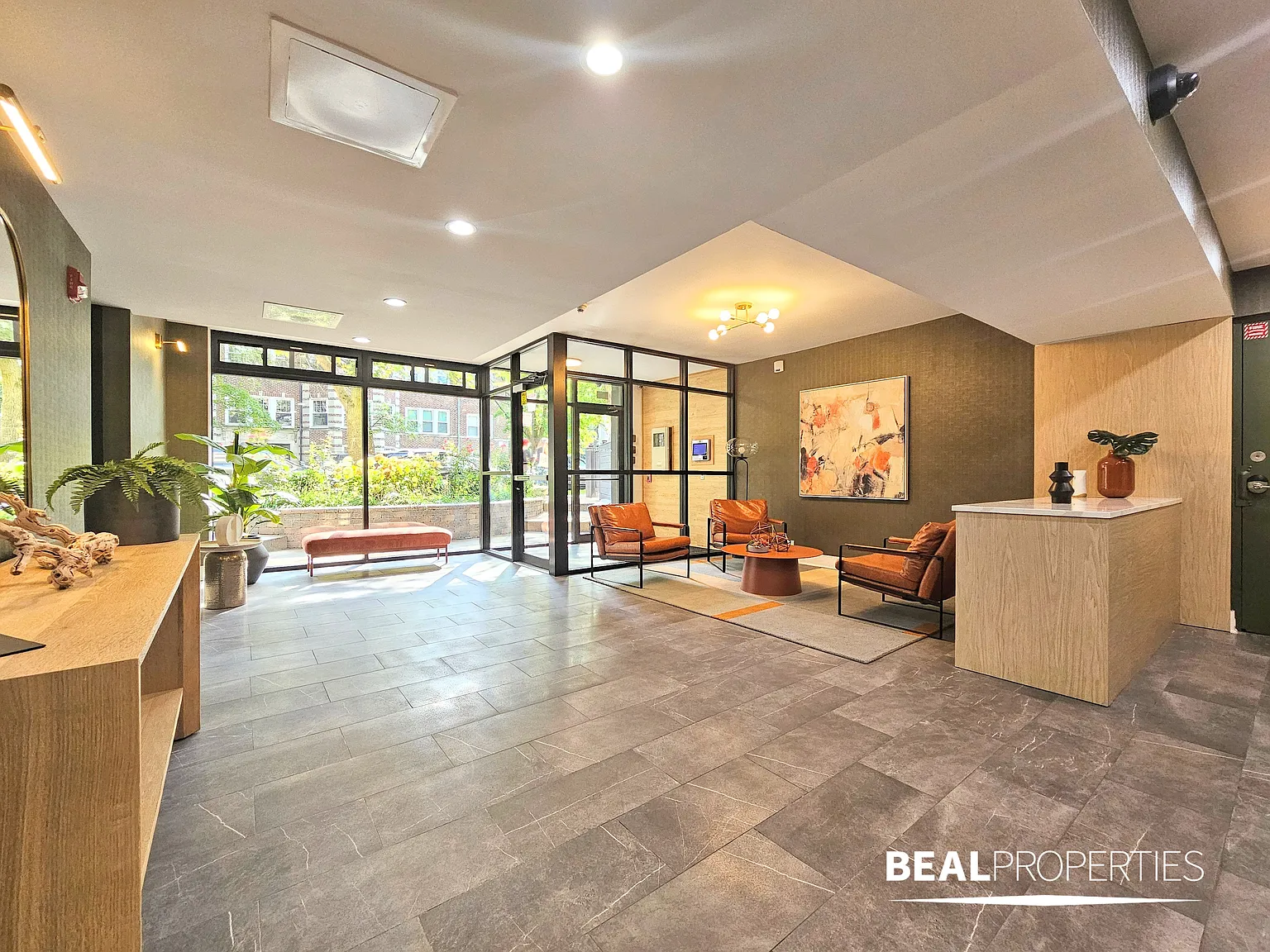 452 W Oakdale — Photo 4