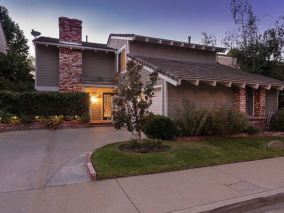 2nd image of 3807 Mainsail Cir