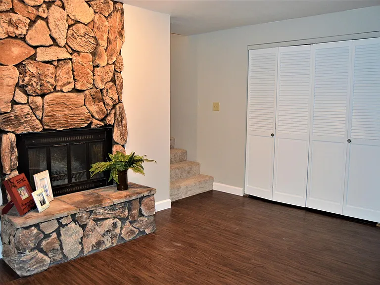 2316 Hackberry Ct — Photo 34