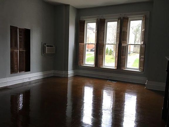 2nd image of 2542 Moorman Ave #1