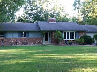 1875 Brookwood Ln, Temperance, MI 48182