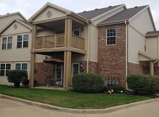 3764 Thornhill Dr, Champaign, IL 61822