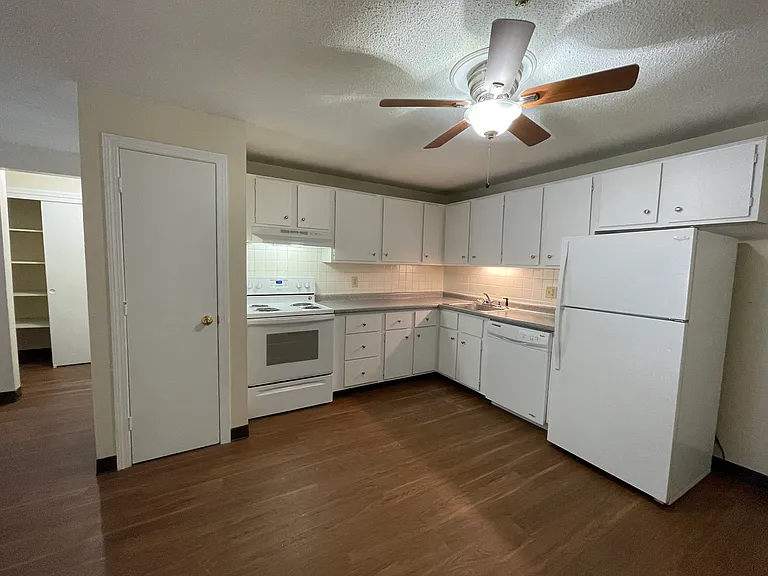 Milford Trails Apartments and Storage — Photo 40
