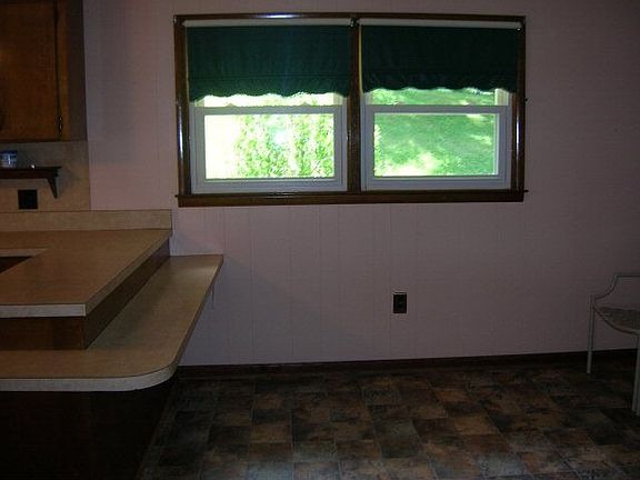 3rd image of 338 N Overlook Dr