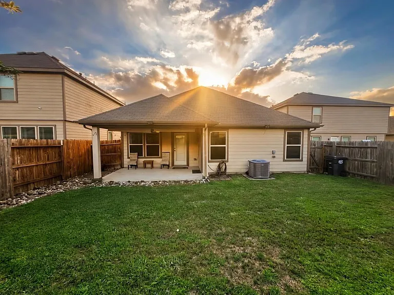 6718 Madison Heights Ct — Photo 15