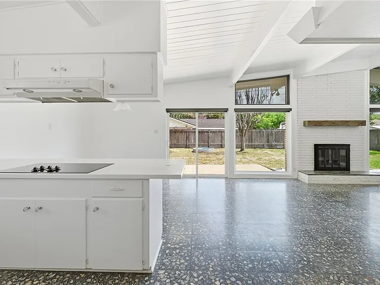 124 E Janin Cir — Photo 10
