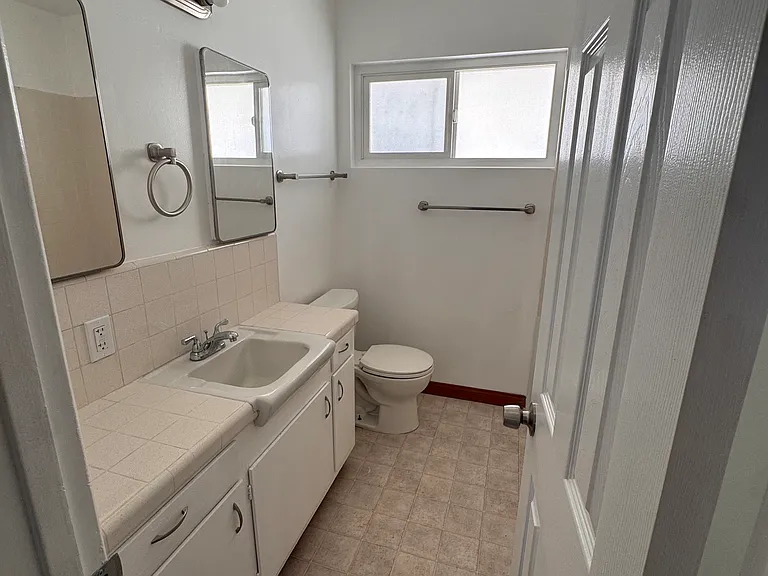 319 E Tamarack Ave #5 — Photo 6