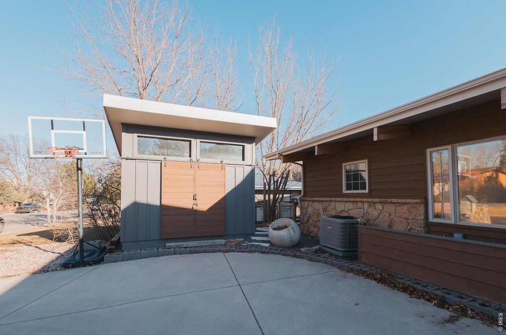 1917 Sheely Dr
