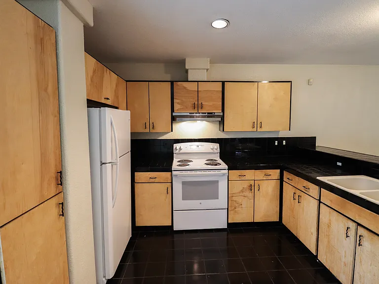 2759 Leisure Dr — Photo 14