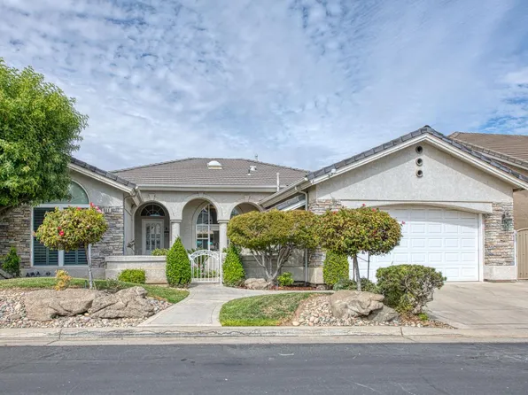 844 E Green Acres Dr, Fresno, CA 93720