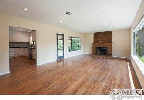 2nd image of 4546 Matilija Ave