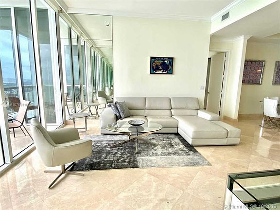 4th image of 18101 Collins Ave #5207
