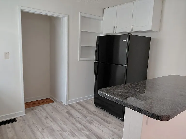 2950 Jackson St — Photo 5