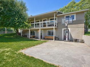 2720 Selah Loop Rd, Selah, WA 98942