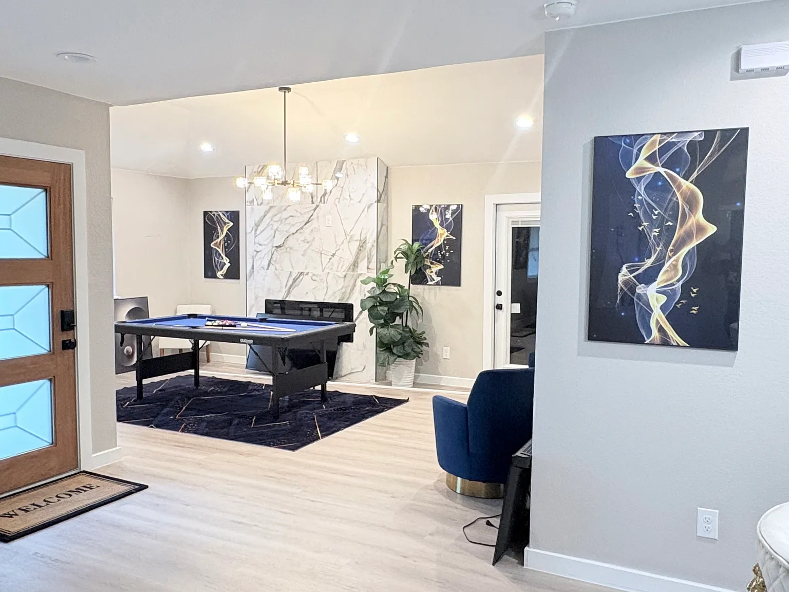 5 bed, 2100 sqft, $850 — Photo 1