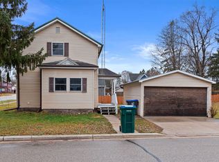 103 W Park St, Wautoma, WI 54982