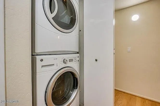 2521 S Maple Ave #104 — Photo 12