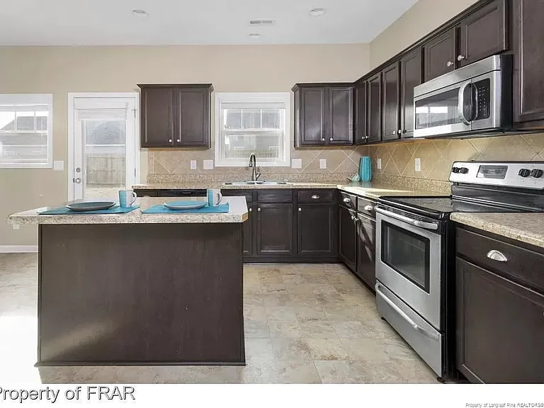 248 Crane Way — Photo 3
