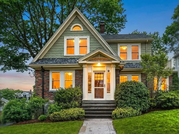 50 Cerdan Ave, West Roxbury, MA 02132