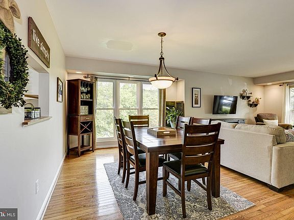 5th image of 6649 Beach Dr