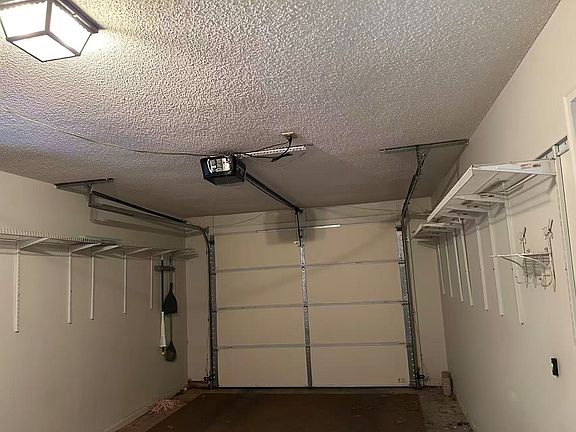 4th image of 2139 Hamilton Pl S