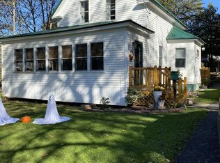 13 Dudley St, Presque Isle, ME 04769