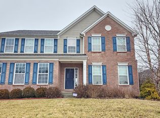 7048 Stoney Ridge Dr, Columbus, IN 47201