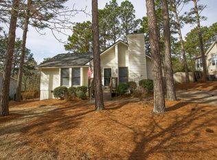 420 Sandhills Cir, Pinehurst, NC 28374