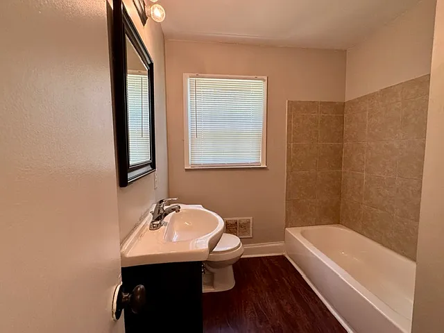 1685 Upper River Rd — Photo 15