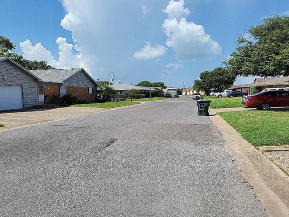 5th image of 2806 E Palm Cir