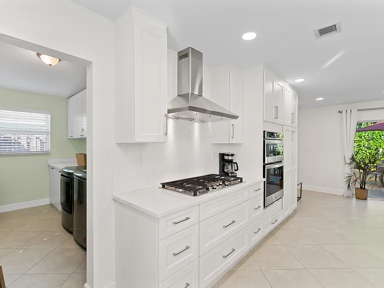 429 Inlet Rd — Photo 8