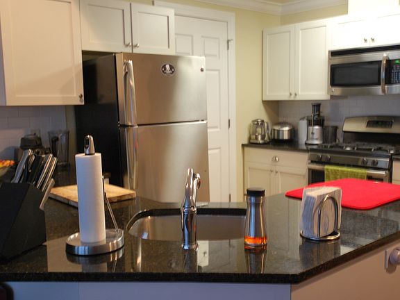2nd image of 3 Glenmare Mews