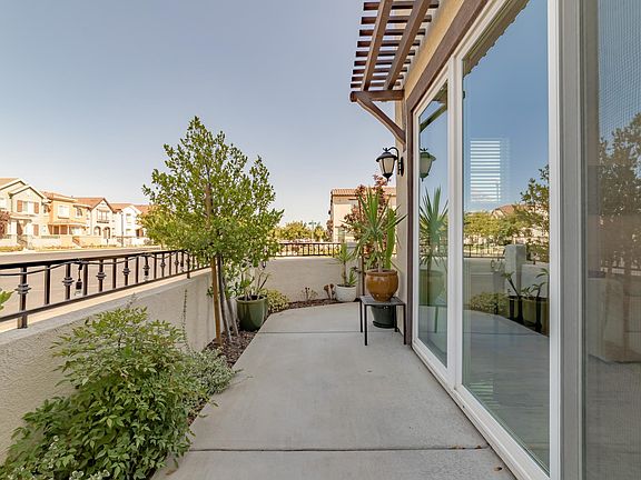 5th image of 4000 Gunnar Dr