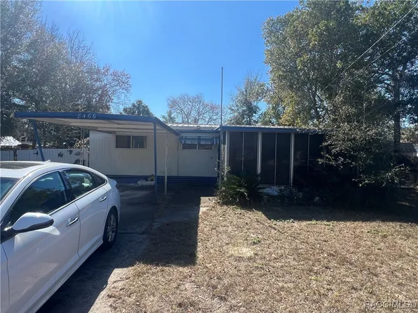 8466 W Doug Corrigan Ln, Crystal River, FL 34429