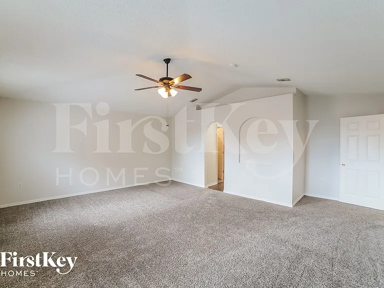 12742 Lake Vista Dr — Photo 9