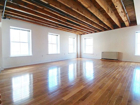 3rd image of 36 Peck Slip APT 3B