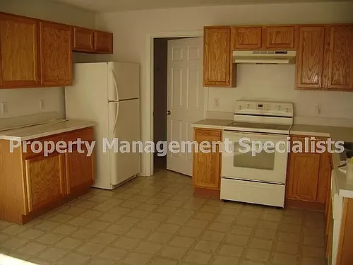 826 Battery Pointe Dr Photo 1