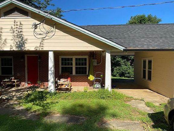 3rd image of 1320 Aintree Ln