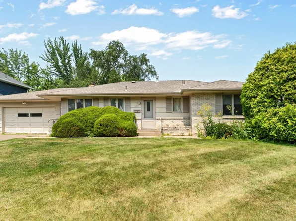 5308 Forslin Dr, Edina, MN 55436